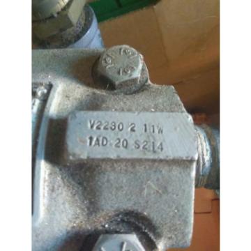 Vickers Haiti  vane pump 2884865 v2230 2 11w  hydrologic oil fluid great condition