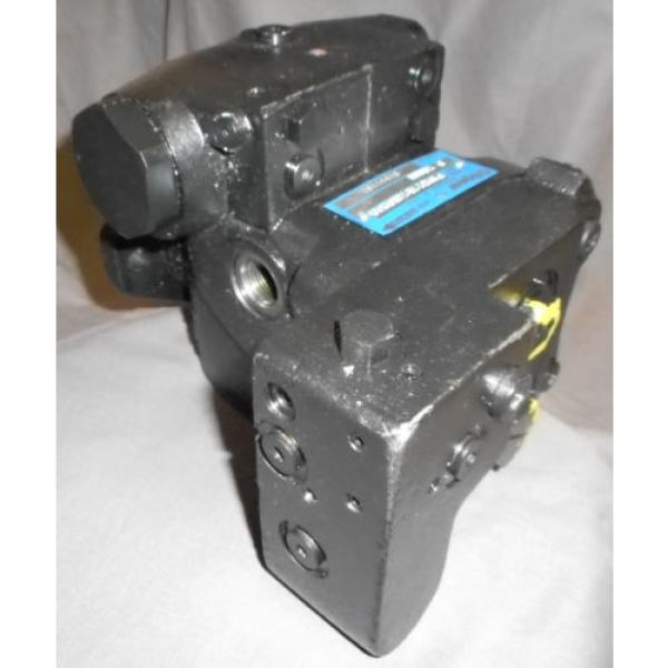 PVM-011 Dominican Republic  OILGEAR HYDRAULIC PUMP #7 image