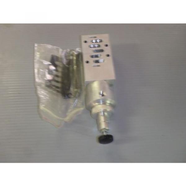 Origin Rexroth Pneumatics Cream Valve Regulator P-029905-00005 _ P02990500005 #2 image