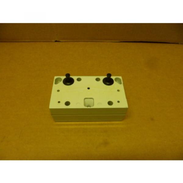 REXROTH BOSCH 581-36 PNEUMATIC VALVE BLOCK NOS #2 image